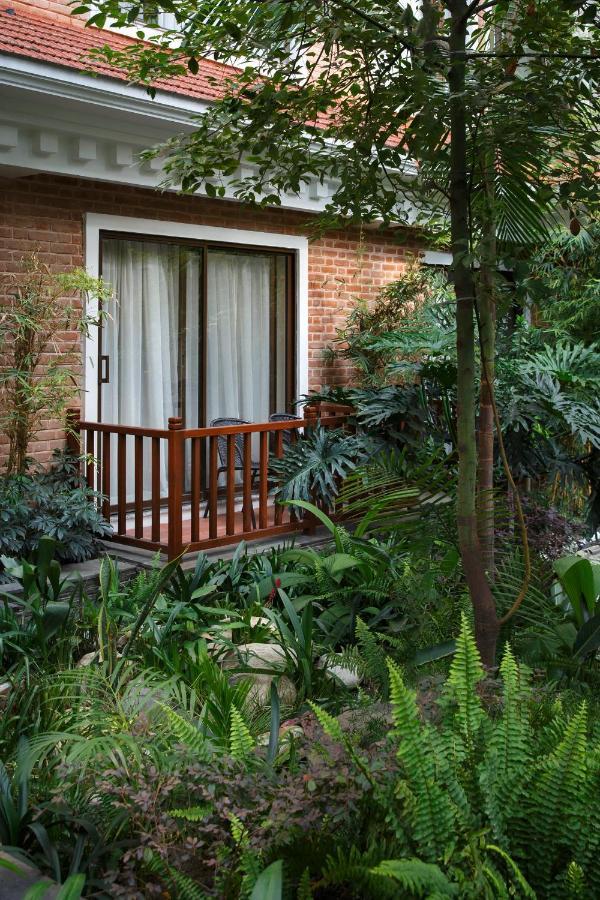 Hotel Thrive, A Tropical Courtyard Kathmandu Exterior foto